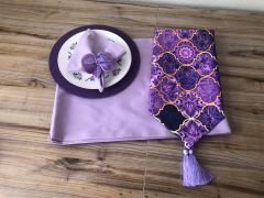 TABLE PRESENTATION SET PURPLE MOROCCAN PATTERNED