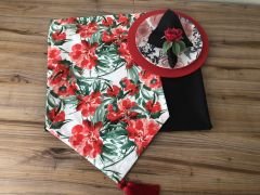 TABLE PRESENTATION SET WHITE BACKGROUND RED FLOWER PATTERNED SET