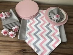 SOFRA SUNUM SETİ BEYAZ ZEMİN ÜZERİNE GRİ-PEMBE ZİGZAG DESENLİ