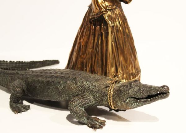 VICTORIA SCULPTURE