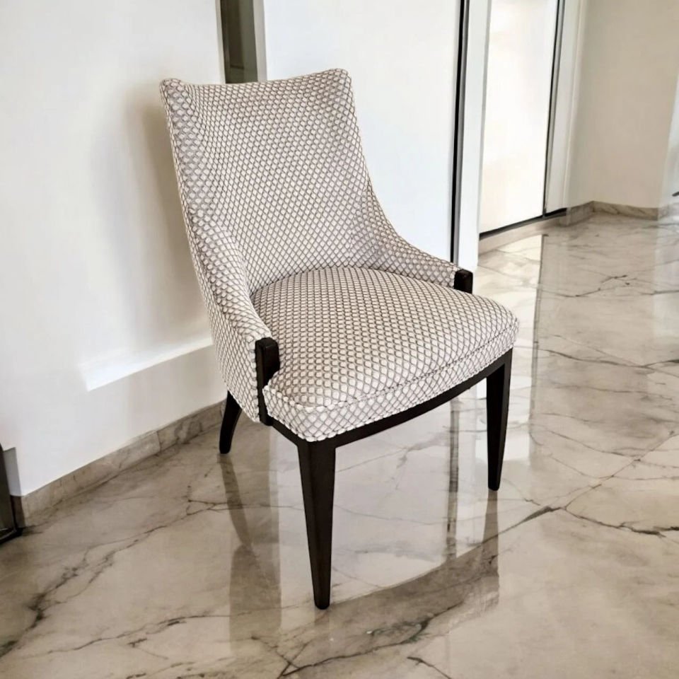 VIENNA PABLO SIDE CHAIR
