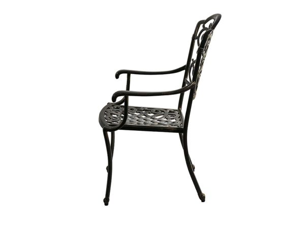 CHAIR WITH ARMS