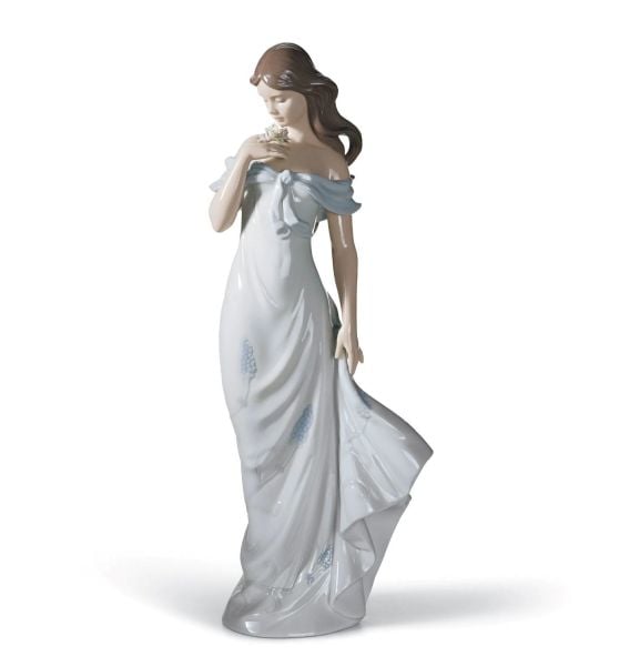 A FLOWER'S WHISPER WOMEN