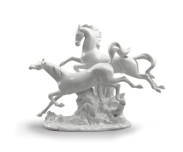 HORSES GALLOPING