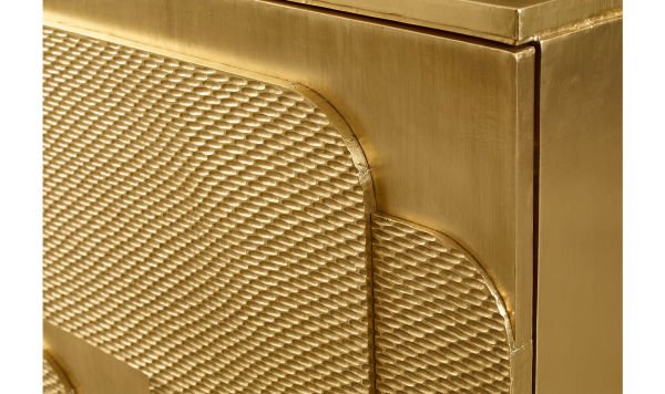 MILANESE CHEST
