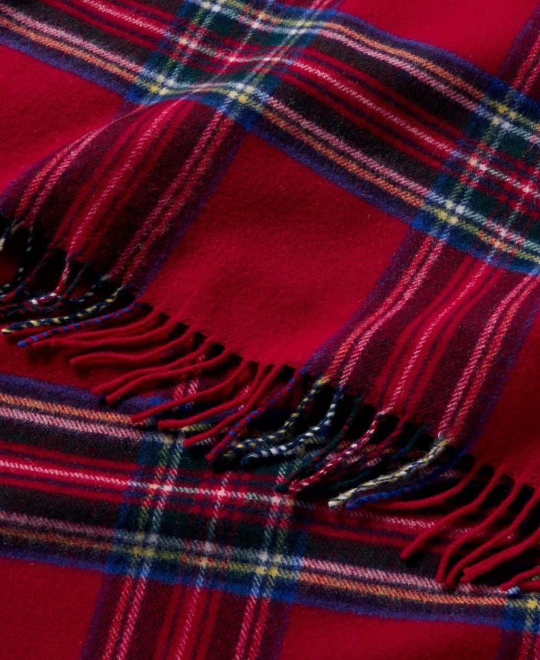 AINSLEY THROW BLANKET