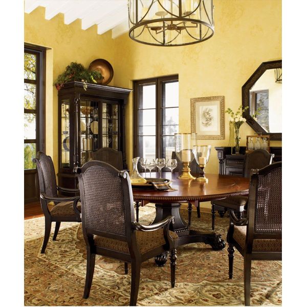BONAIRE ROUND DINING TABLE