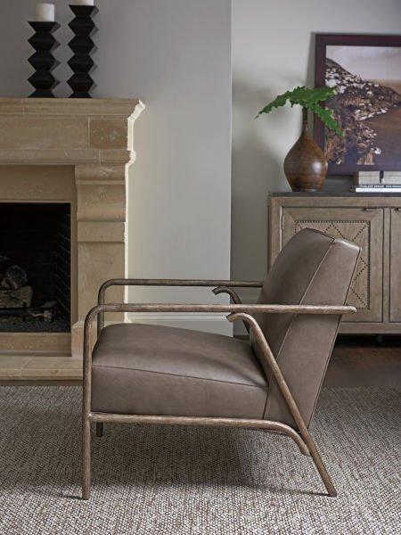 GRIFFEN LEATHER CHAIR