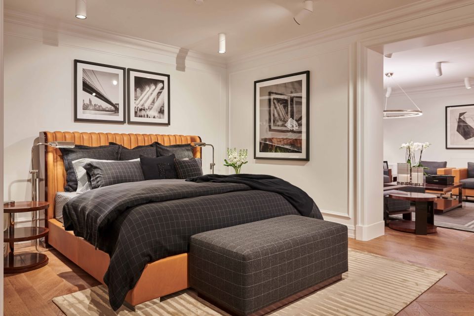 MODERN HOLLYWOOD BED BENCH