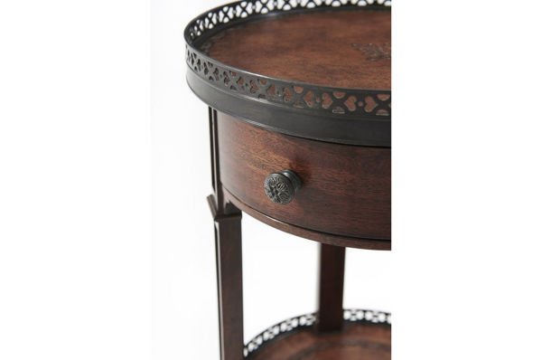 WALNUT CIRCLE