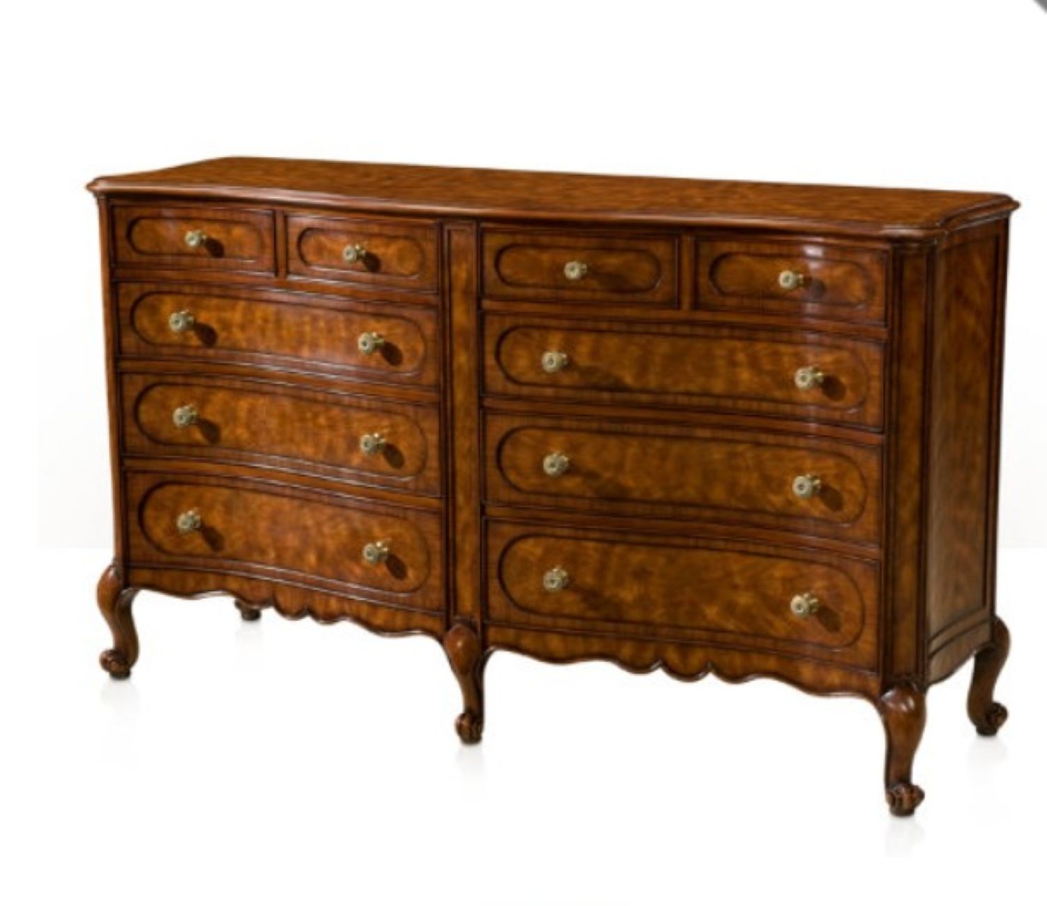 ESTATE DRESSER