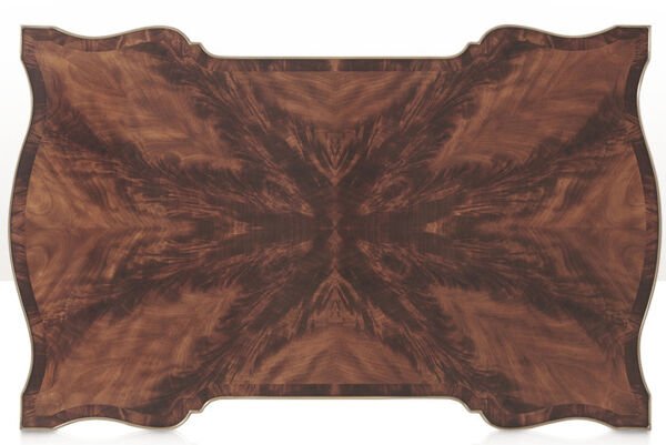 A REGAL COCKTAIL TABLE