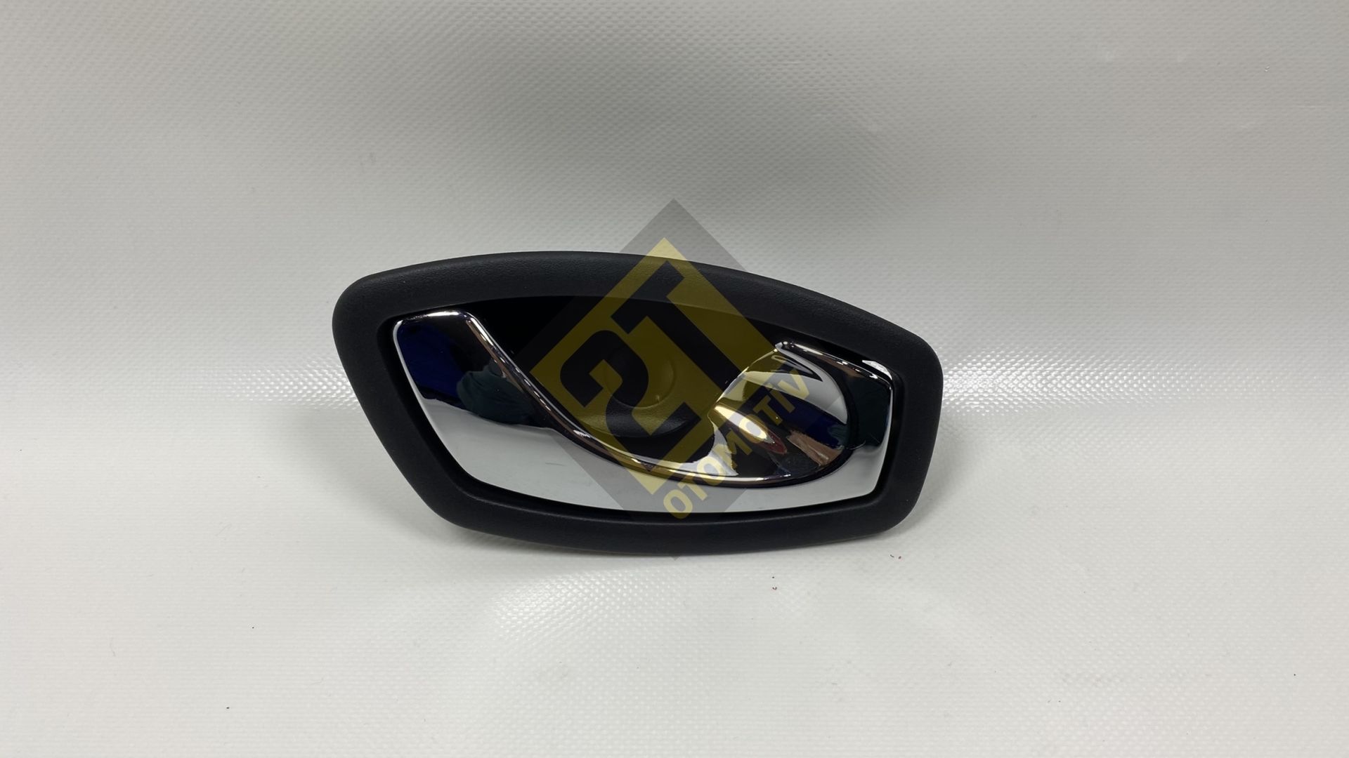 826720001R OEM / OEM / SAĞ KAPI İÇ AÇMA KOLU CLİO IV MEGANE III FLUENCE-826720001R OEM