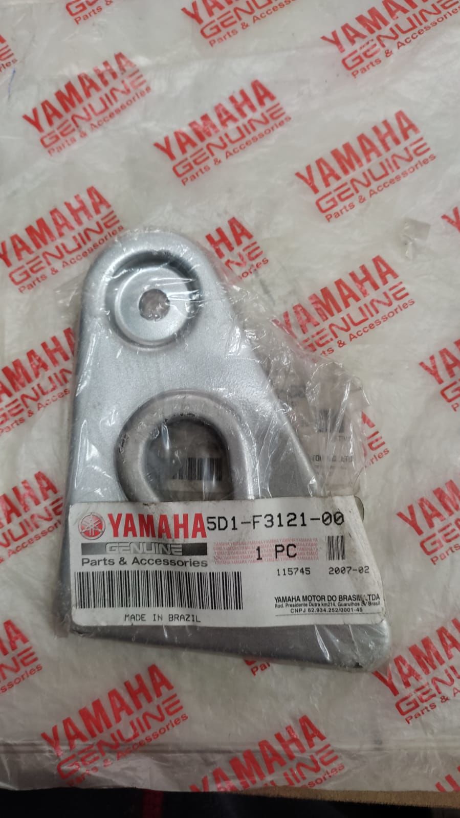 YAMAHA YBR 250cc ORİJİNAL SOL SİNYAL TUTAMAK SACI 5D1-F3121-00