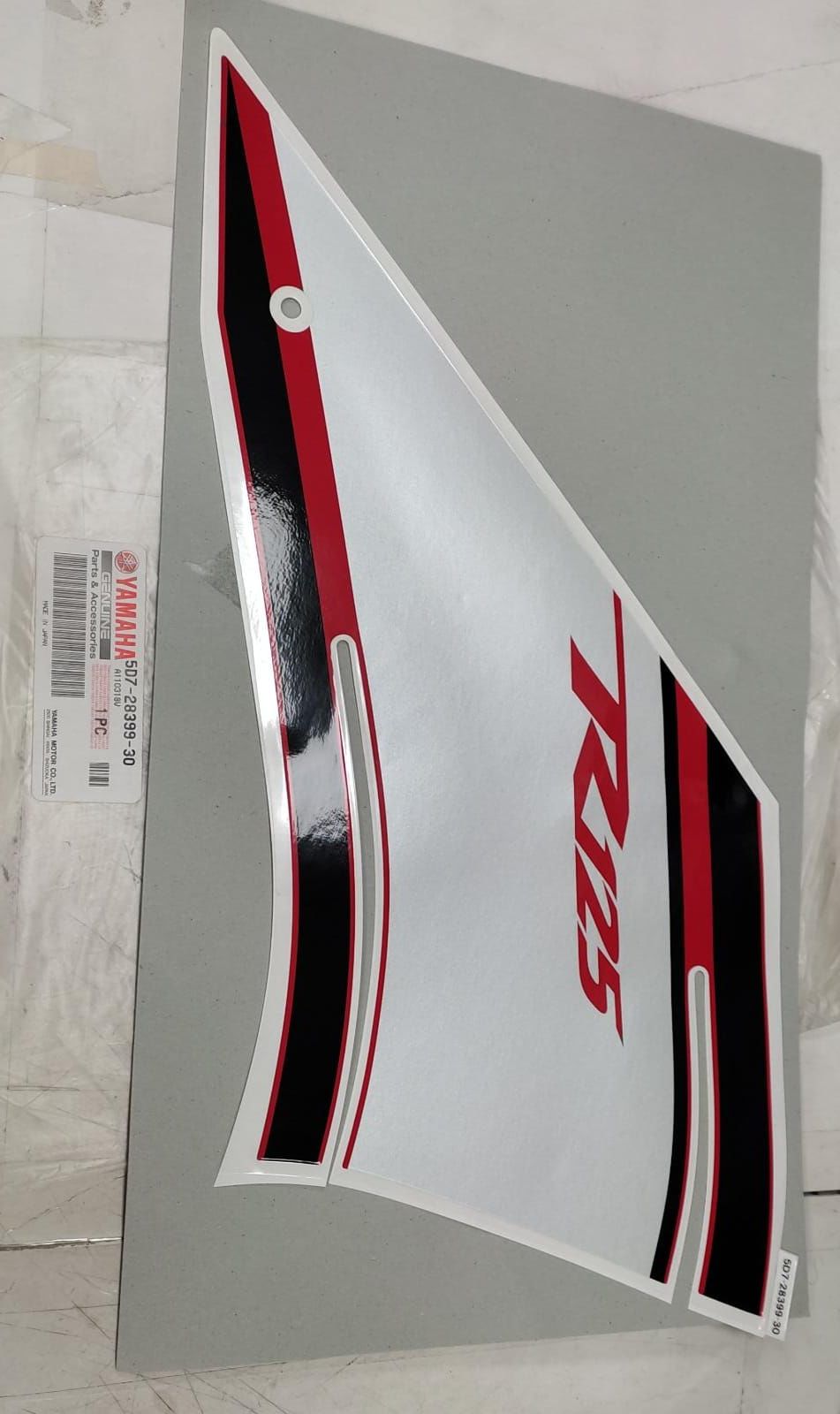 YAMAHA YZF R125 ORİJİNAL DEPO YAN GRENAJ STICKER 5D7-28399-30