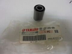 YAMAHA TTR50/80/90cc 1964-2020 ORİJİNAL ARKA BEŞİK BURCU 102-22123-00