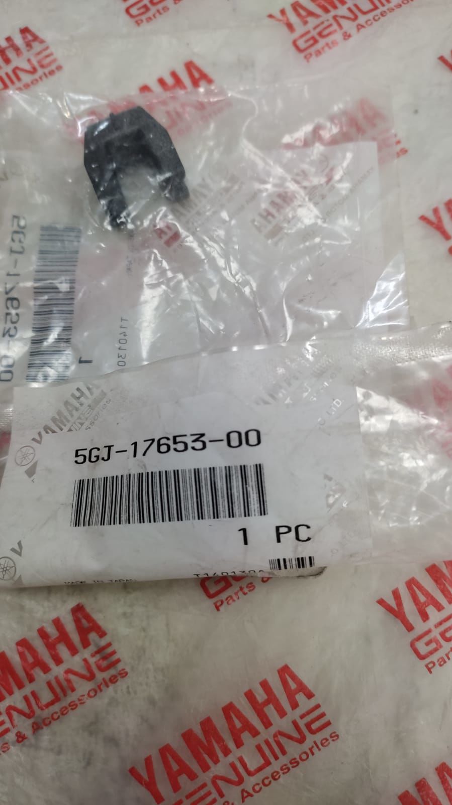 YAMAHA T MAX 500cc ORİJİNAL ÖN VARYATÖR KIZAK PLASTİĞİ 5GJ-17653-00
