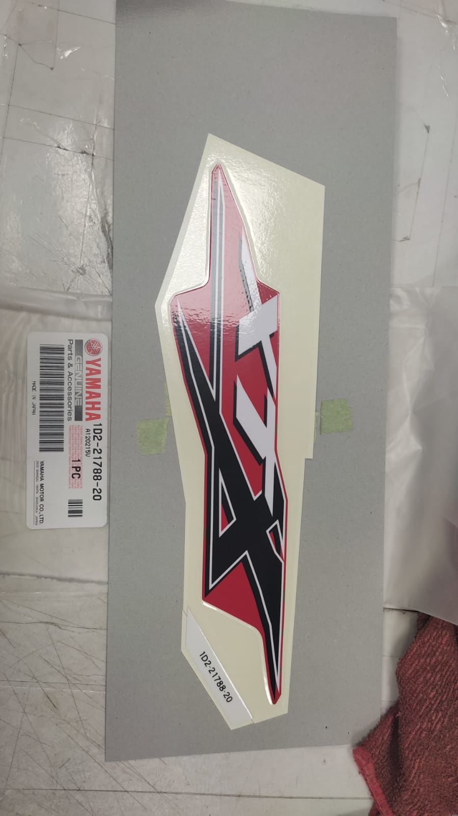YAMAHA XT600 (CROSS) ORİJİNAL ETİKET STICKER 1D2-21788-20