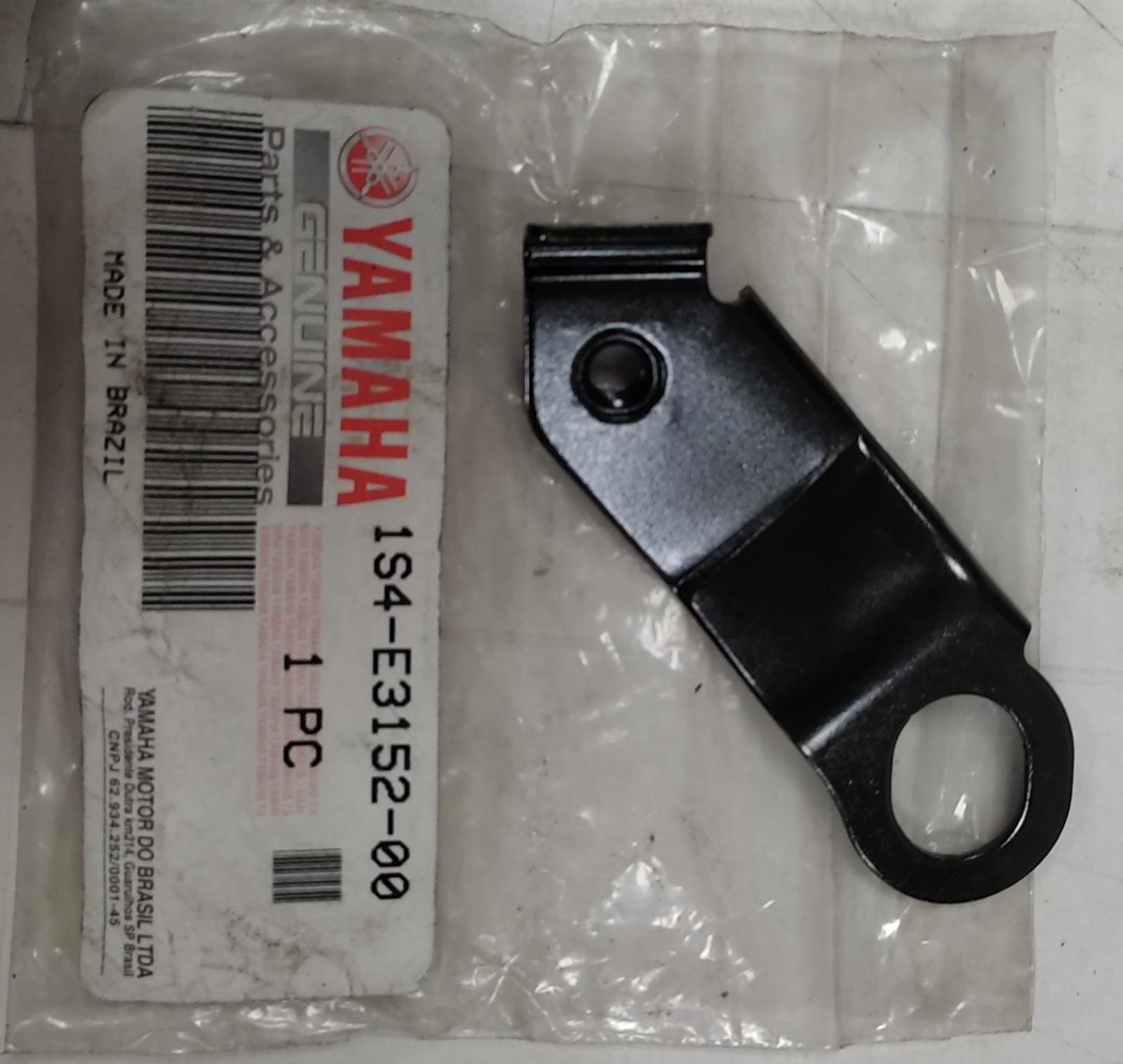 YAMAHA YBR 250cc ORİJİNAL YAĞ SOĞUTUCU KAPAK BAĞLANTI KOLU SAĞ 1S4-E3152-00