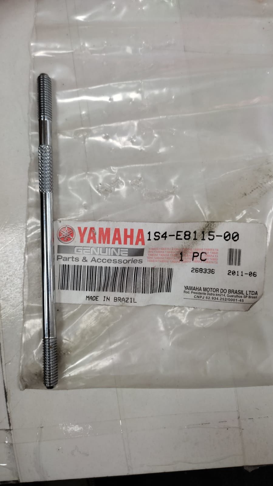 YAMAHA  YZF-R3 MT-03 ORİJİNAL AYAK VİTES ÇUBUĞU 1S4-E8115-00