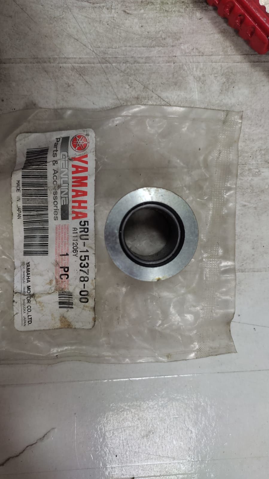 YAMAHA SCOOTER YP 400 ORİJİNAL TUTUCU BURÇ 5RU-15378-00