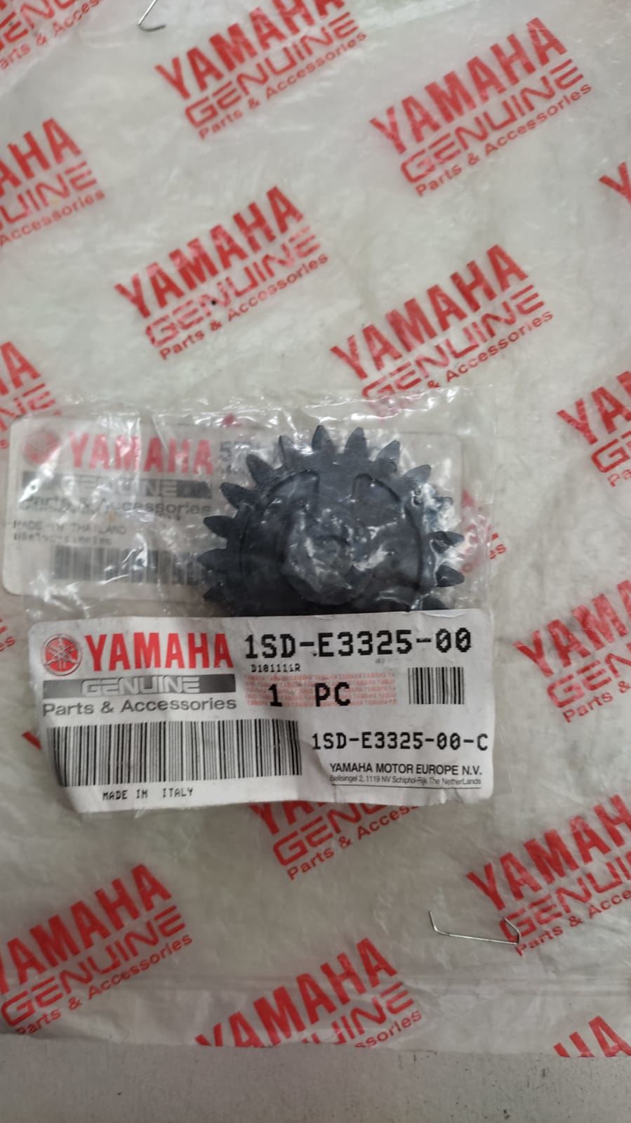 YAMAHA XMAX ORİJİNAL YAĞ POMPA DİŞLİSİ 1SD-E3325-00