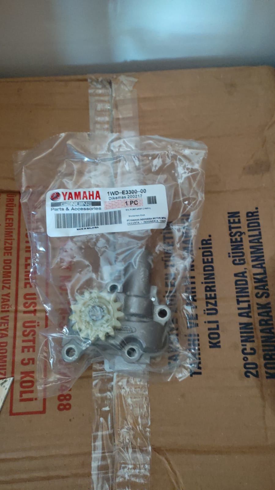 YAMAHA R25 (2015-20) ORİJİNAL YAĞ POMPASI 1WD-E3300-00