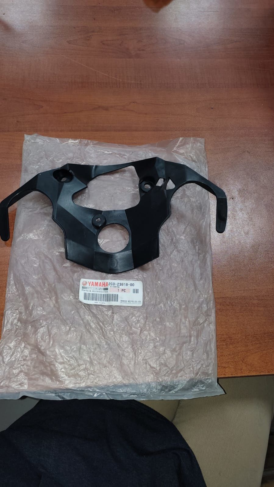 YAMAHA (2006-2007) R6 ORİJİNAL GİDON ALT KAPAK 2C0-23818-00