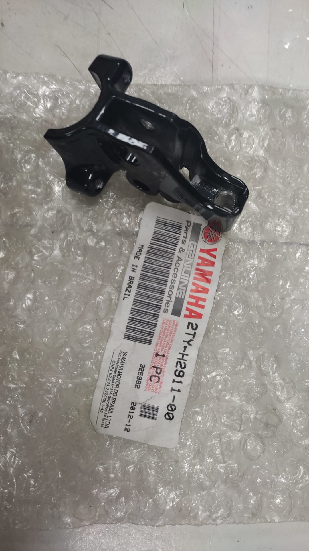 YAMAHA TTR125cc ORİJİNAL KOL(MANET) TUTUCU BRAKET 2TY-H2911-00