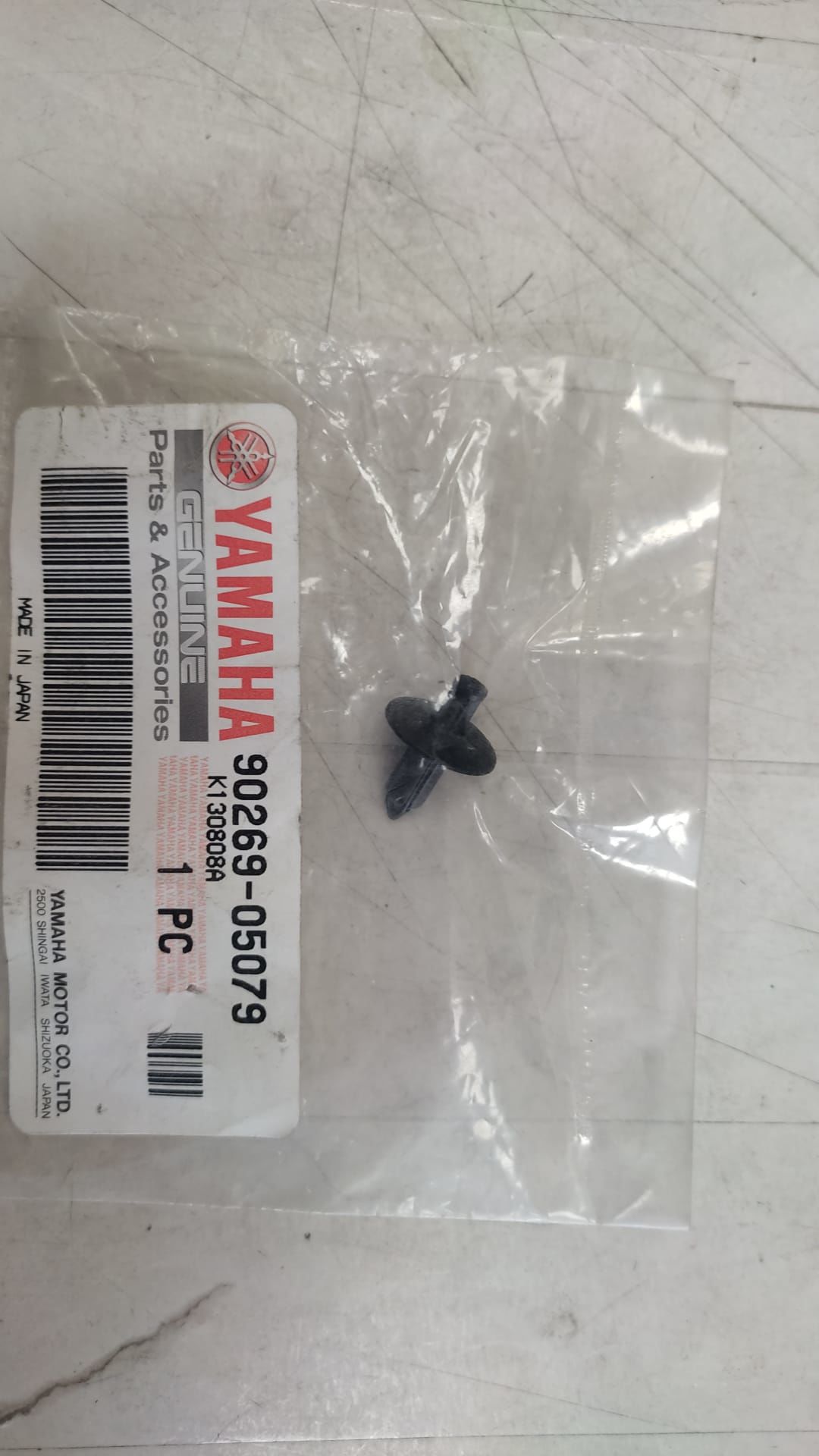 YAMAHA XVS13 ORİJİNAL PLASTİK PERÇİN (ÇERÇEVE) 90269-05079
