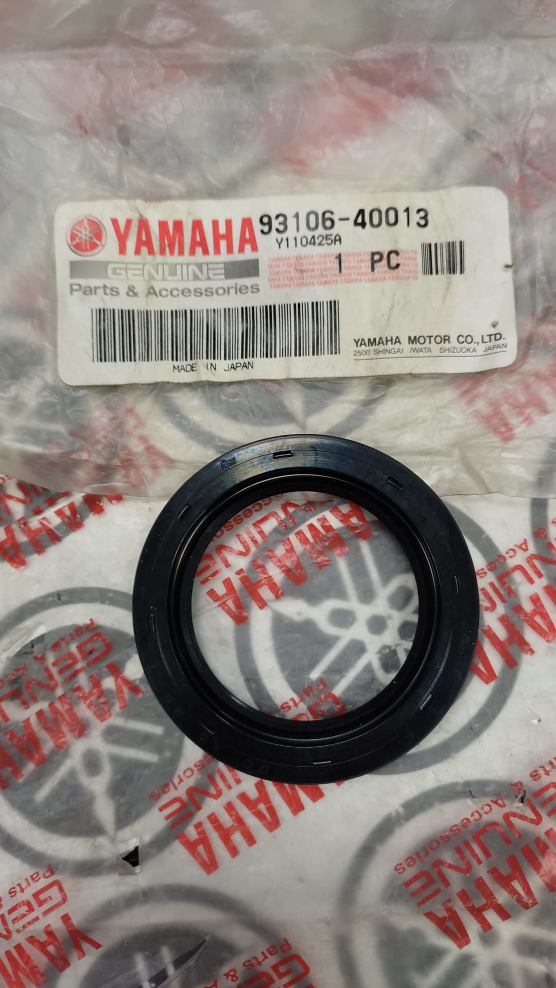 YAMAHA 2016-2021 R6/FZ9/FZ7/R1/MT-10 ORİJİNAL TEKERLEK YAĞ KEÇESİ 93106-40013