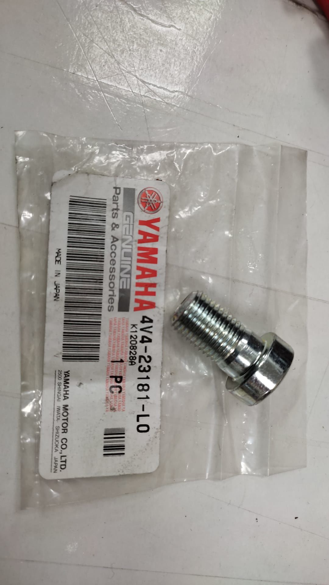 YAMAHA FJR1300 ORİJİNAL ÖN ÇATAL ALTIGEN BAŞLI CİVATA 4V4-23181-L0