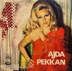 Ajda Pekkan - Saklambaç / Oyalama Beni 45'lik