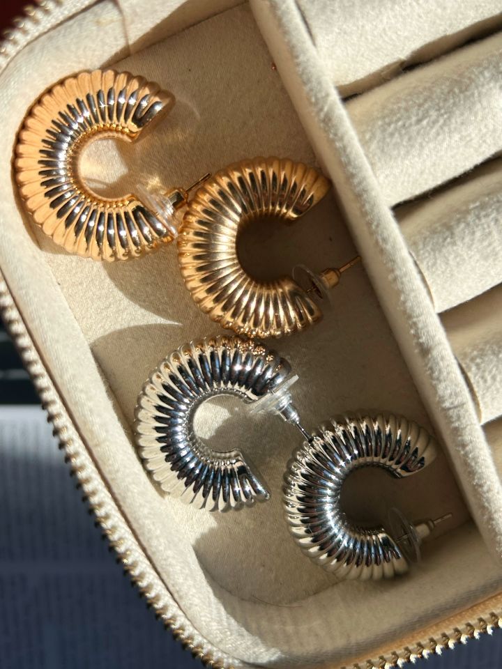 Bombe Küpe