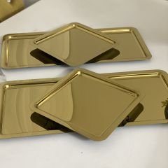 PASLANMAZ ÇELİK GOLD KAPLAMA 6 LI SERVİS VE SUNUM TEPSİSİ KARE MODEL