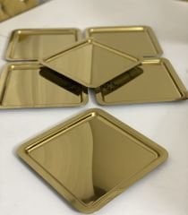 PASLANMAZ ÇELİK GOLD KAPLAMA 6 LI KARE MODEL SUNUM TEPSİSİ