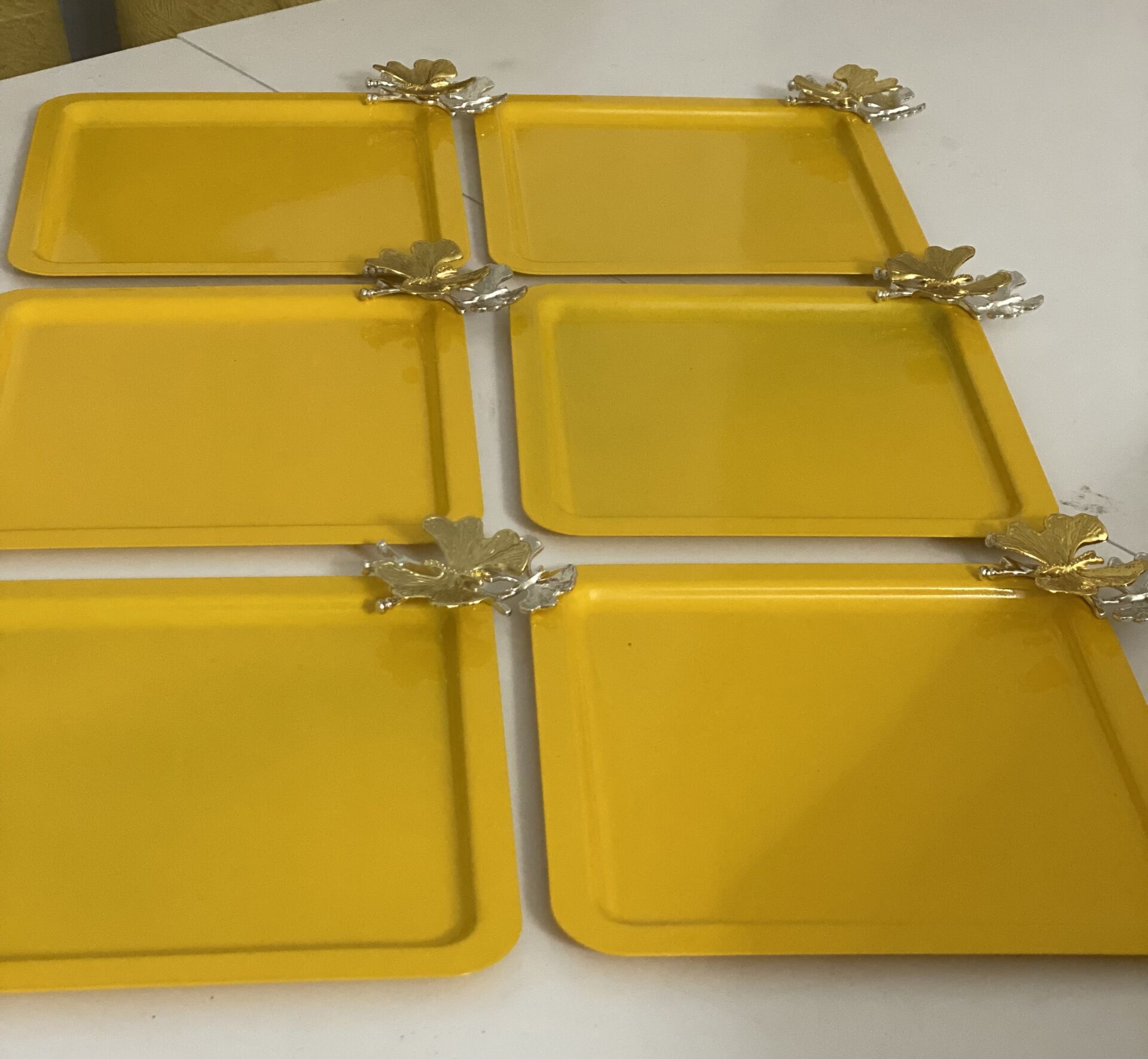 METAL YELLOW COLOR SQUARE MODEL 6-PIECE PRESENTATION TRAY WITH BUTTERFLY ACCESSORIES LUXURY
