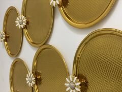 6 LI GOLD KAPLAMA ÇİÇEK AKSESUARLI SERVİS VE SUNUM TEPSİSİ YUVARLAK