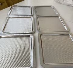 PASLANMAZ ÇELİK NOKTA DESENLİ KARE 6 LI SUNUM TEPSİSİ