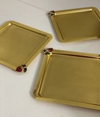 3 LÜ GOLD KARE NOKTA DESENLİ SUNUM TEPSİSİ ÇİLEK AKSESUARLI