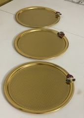 3 LÜ GOLD YUVARLAK MODEL SUNUM TEPSİSİ ÇİLEK AKSESUARLI