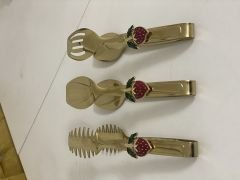 GOLD RENK 3 LÜ SERVİS MAŞA SETİ ÇİLEK AKSESUARLI
