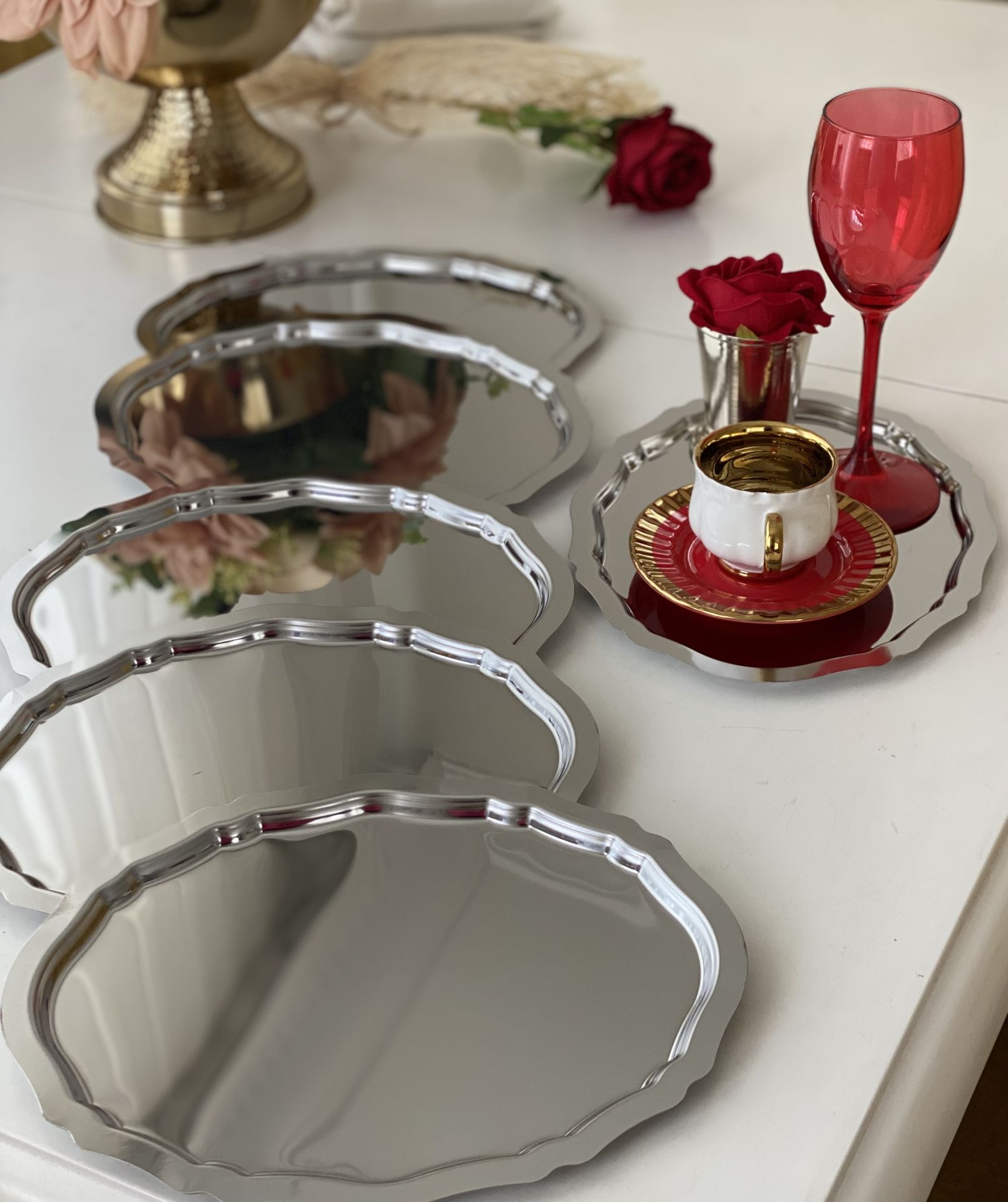 PASLANMAZ ÇELİK OVAL MODEL 6 LI SERVİS VE SUNUM TEPSİSİ 20*25 CM