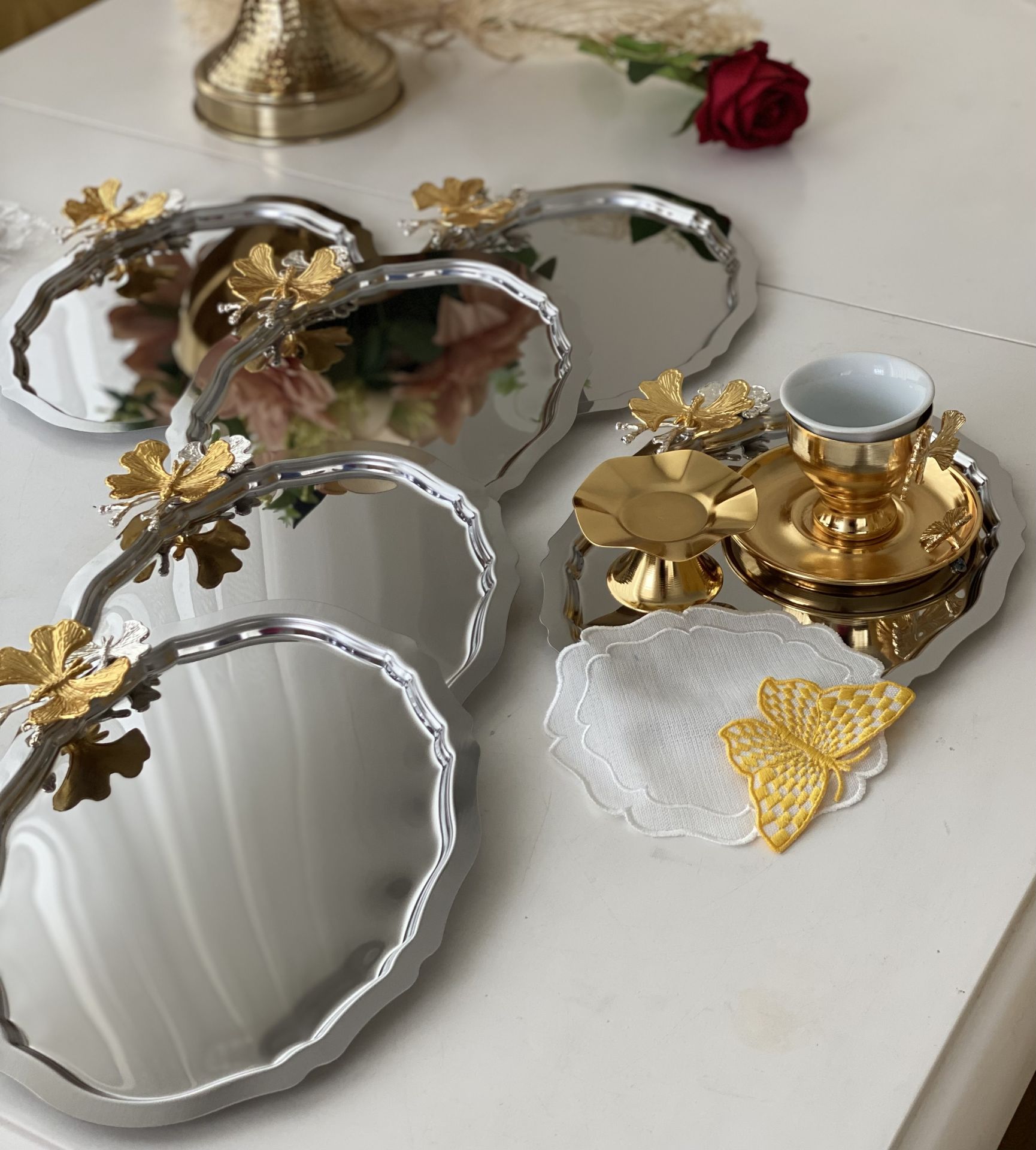 PASLANMAZ ÇELİK OVAL 6 LI KELEBEK AKSESUARLI SERVİS VE SUNUM TEPSİSİ