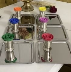 ÇELİK KARE SUNUM TEPSİSİ VE RENKLİ GÜLLÜ GÜMÜŞ MAKARONLUK 6 LI TAKIM
