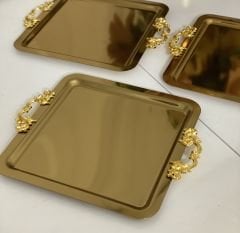 ÇELİK GOLD KARE 6 ADET KULPLU SERVİS VE SUNUM TEPSİSİ