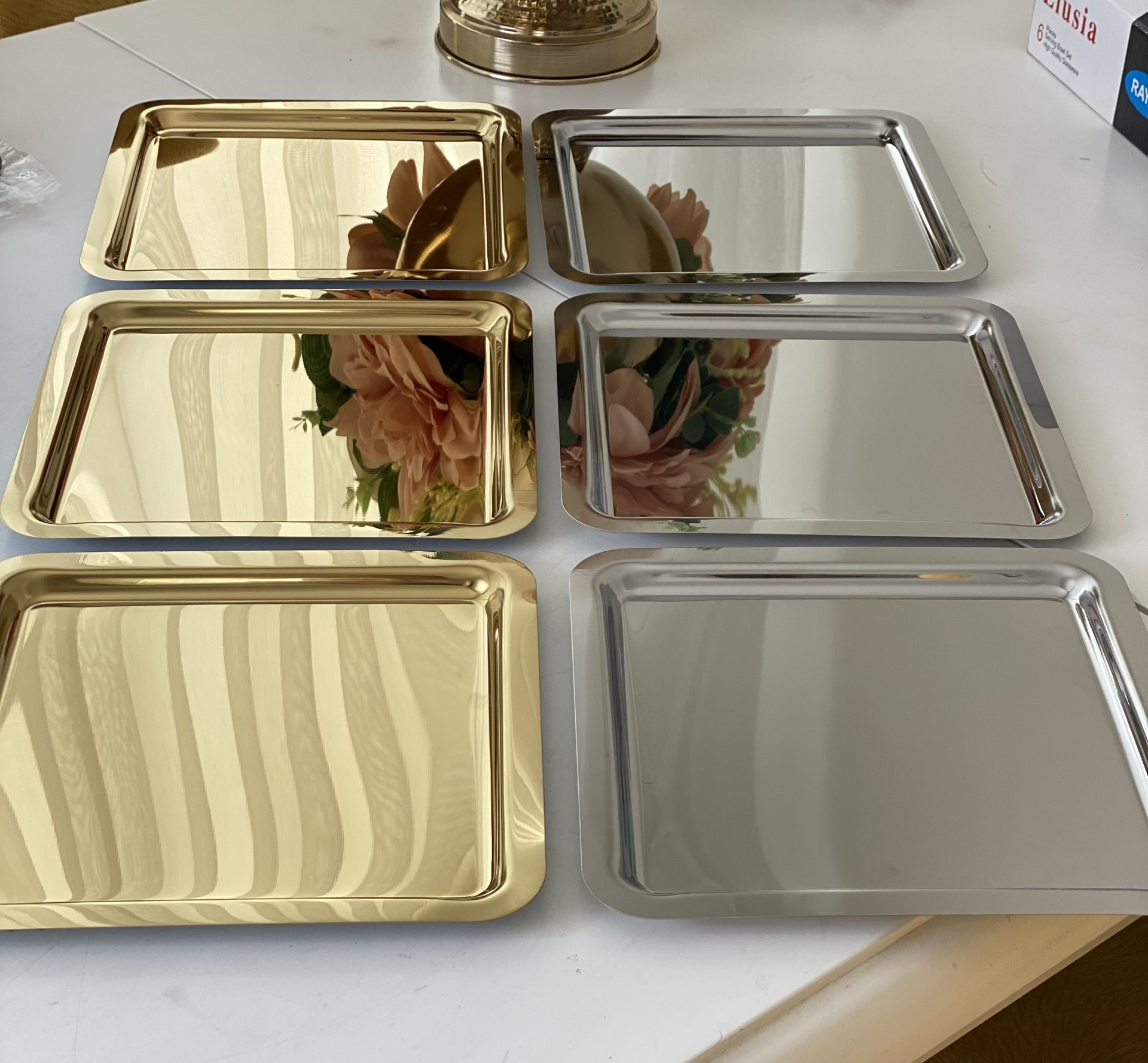 PASLANMAZ ÇELİK KARE MODEL GOLD VE GÜMÜŞ 6 LI SUNUM TEPSİSİ