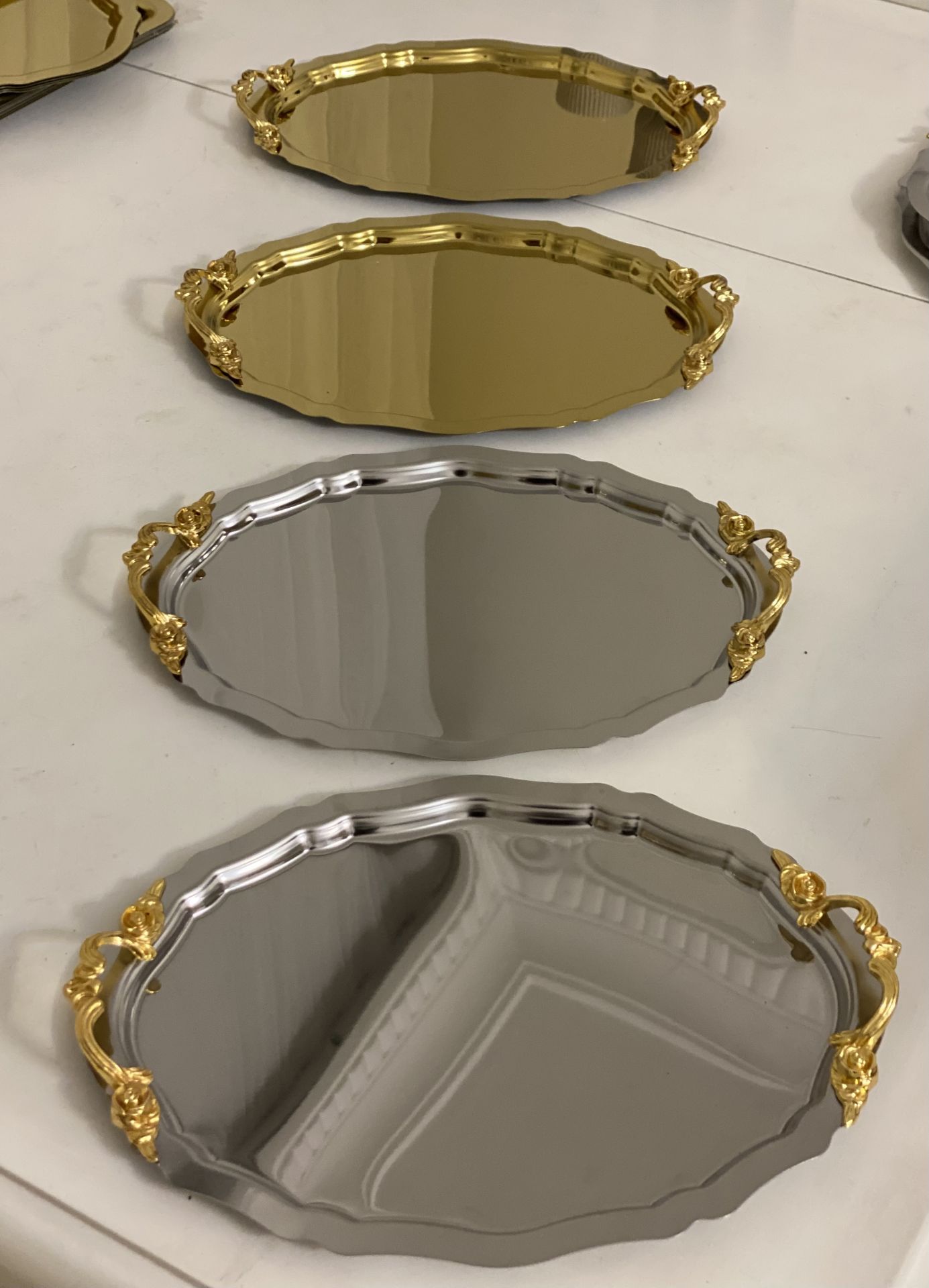 2 GOLD 2 GÜMÜŞ 25 CM OVAL İNCE KULPLU SERVİS VE SUNUM TEPSİSİ LÜX