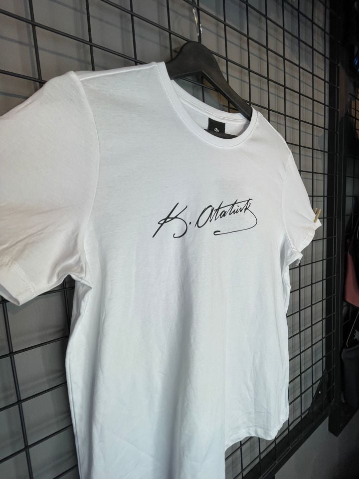 Atatürk İmza Tshirt Beyaz