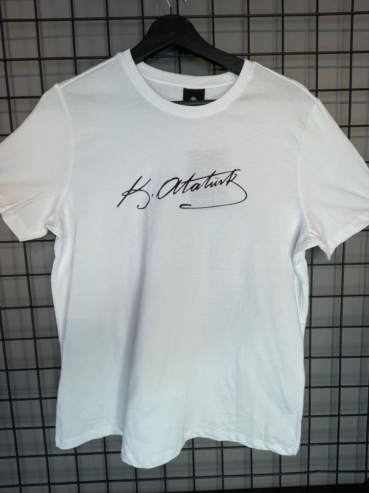 Atatürk İmza Tshirt Kırmızı